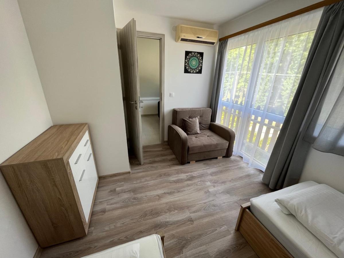 Sunset Beach Apartman Balatonfuzfo Exterior photo