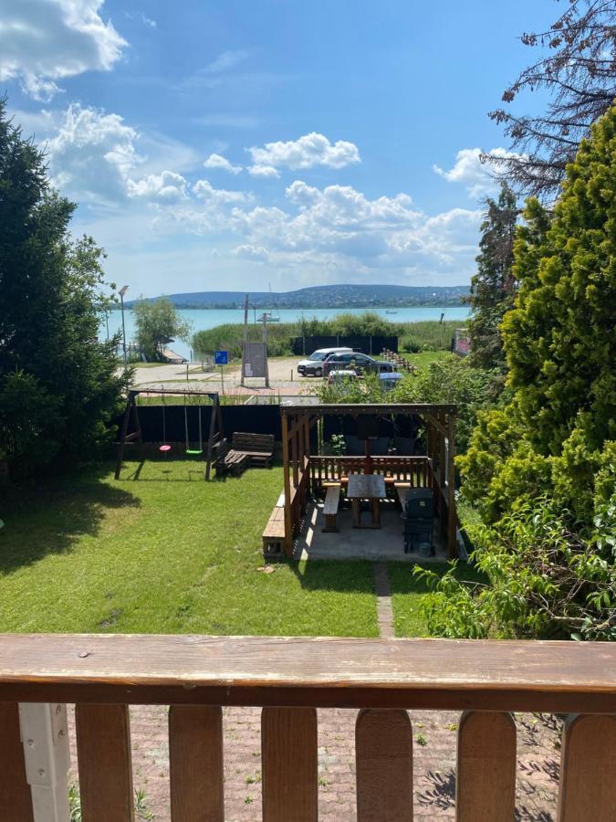 Sunset Beach Apartman Balatonfuzfo Exterior photo