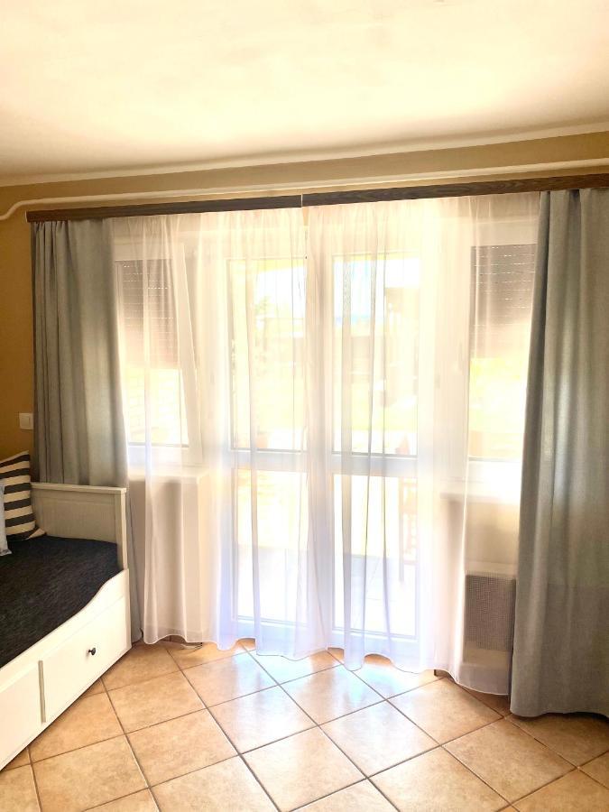 Sunset Beach Apartman Balatonfuzfo Exterior photo